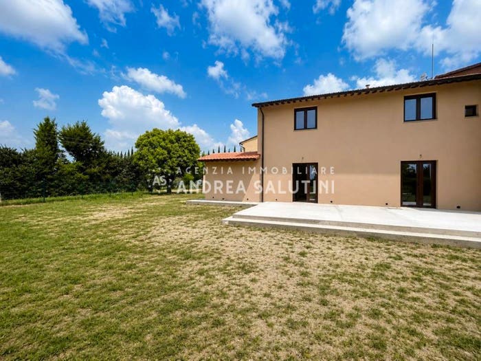Casa con 5 locali in vendita in Oltrera, Pontedera