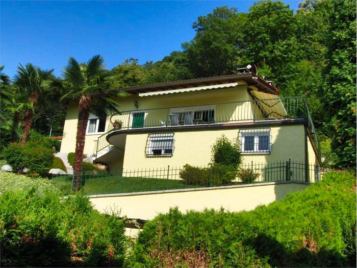 Casa quadrilocale in vendita in Centro, Porto Valtravaglia