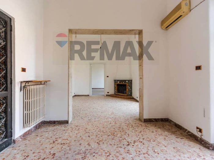 Appartamento con 6 locali in vendita in Via Androne, Villa Bellini Santa Maria di Gesù, Catania