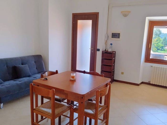 Appartamento bilocale in vendita in Via Alciato, Centro, Alzate Brianza