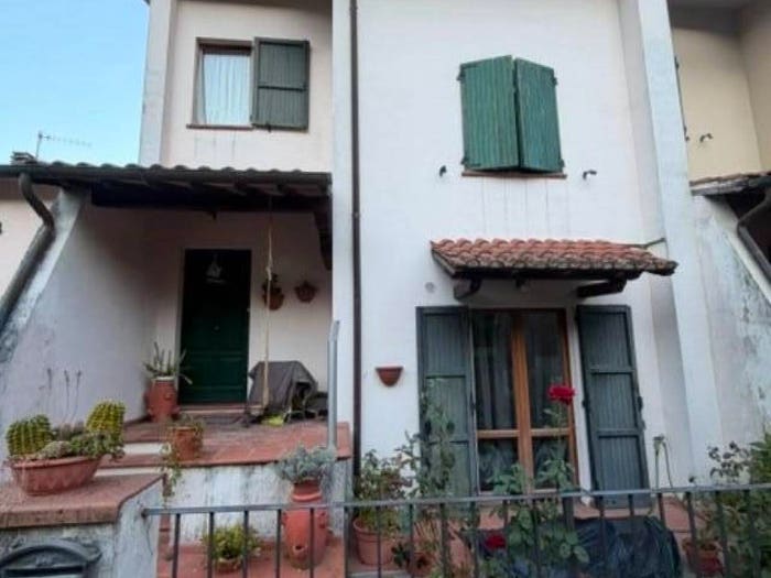 Casa con 6 locali in vendita in Momigno, Marliana