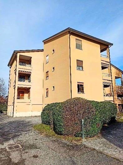 Appartamento trilocale in vendita in Via calabria, Bernate La Ca', Arcore