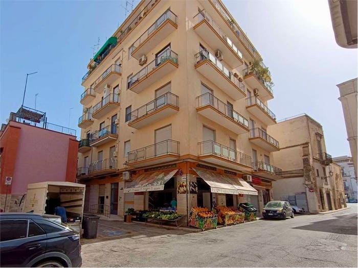 Appartamento con 5 locali in vendita in Via Nicolò Montenegro, Centro Storico, Andria