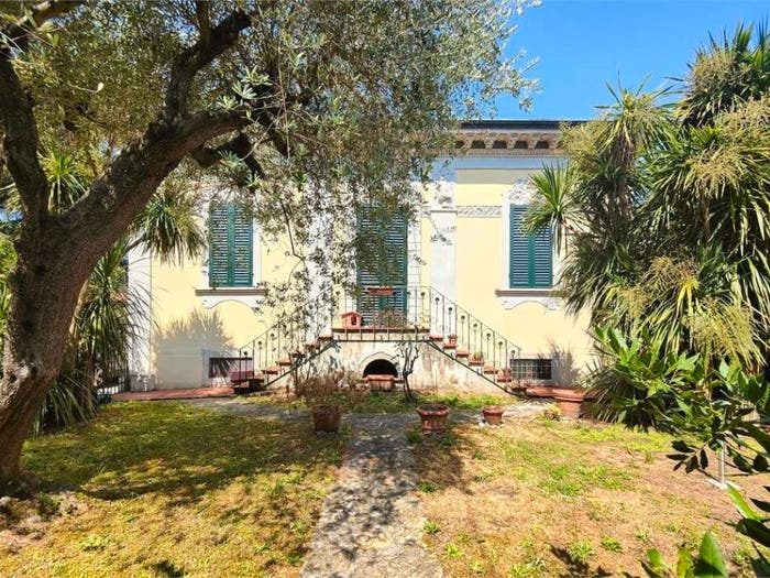 Casa con 6 locali in vendita in Via delle Ville Prima, San Marco Acquacalda, Lucca