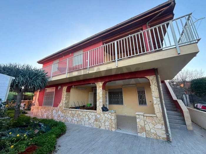 Casa con 6 locali in vendita in VILLAGGIO DELFINO, Carlentini