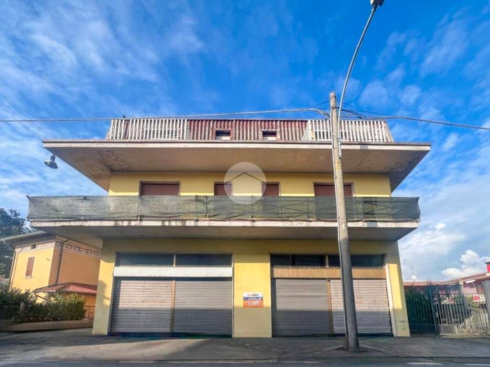 Appartamento con 5 locali in vendita in Via X Giornate, Centro, Castrezzato