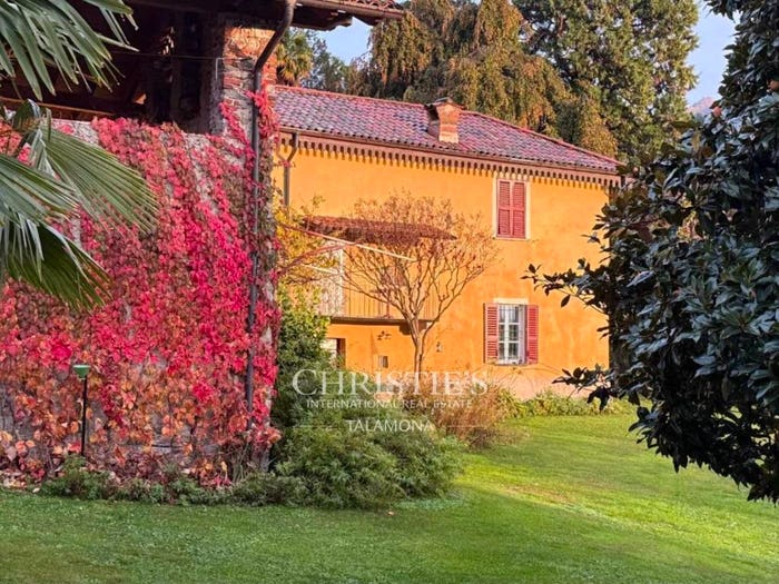 Casa in vendita in Castello, Castelveccana