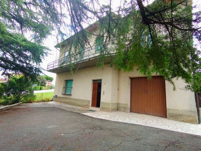 Casa con 6 locali in vendita in Via di Foiano della Chiana, Centro, Foiano della Chiana