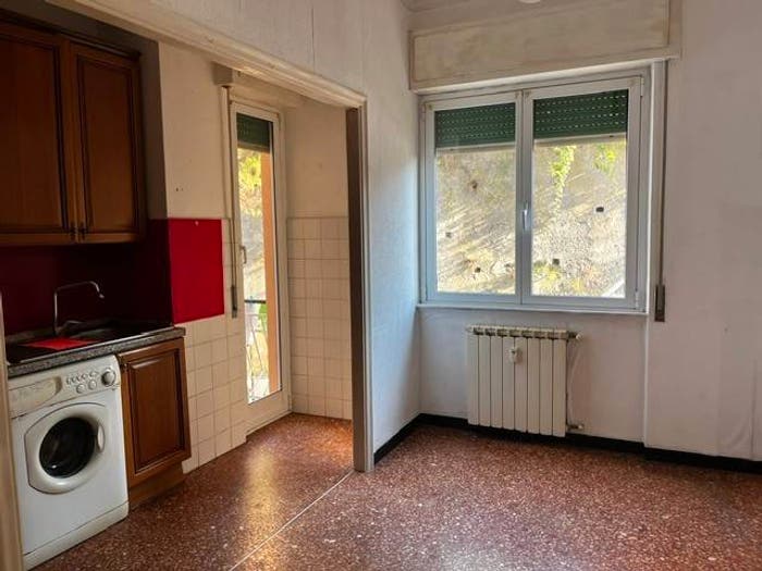 Appartamento trilocale in vendita in Viale Michelangelo Buonarroti, Certosa, Genova