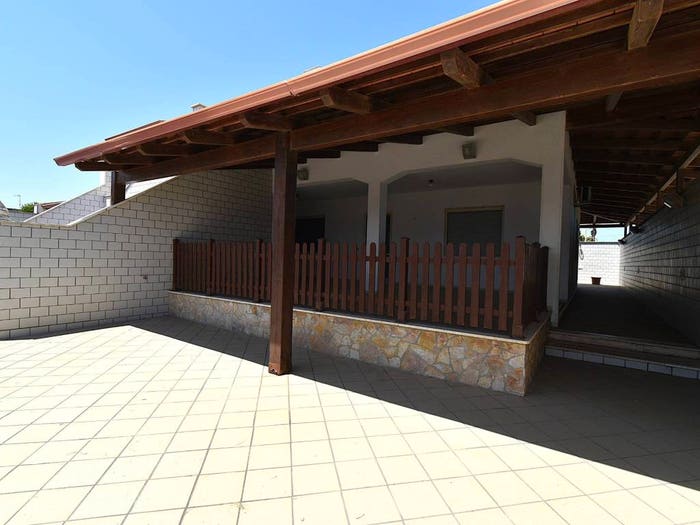 Casa con 6 locali in vendita in Via Levanzo, Torre Chianca, Lecce