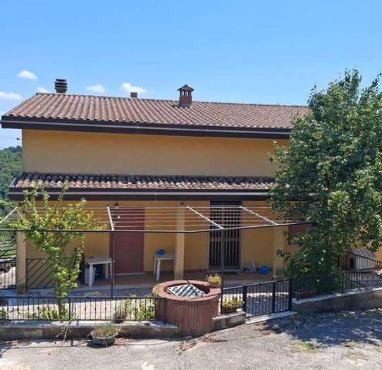Casa con 6 locali in vendita in Via Roanzi Vallone, Centro, Ferentino