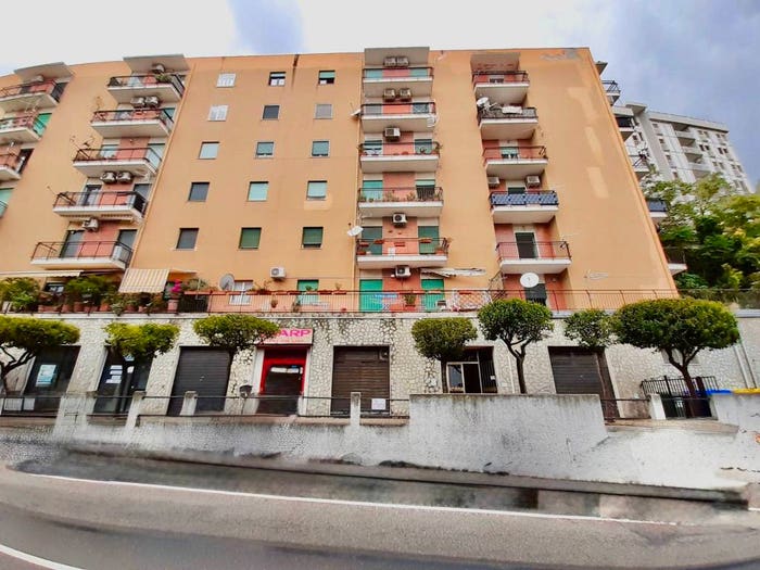 Appartamento trilocale in vendita in Viale dei Bizantini, Sala, Catanzaro
