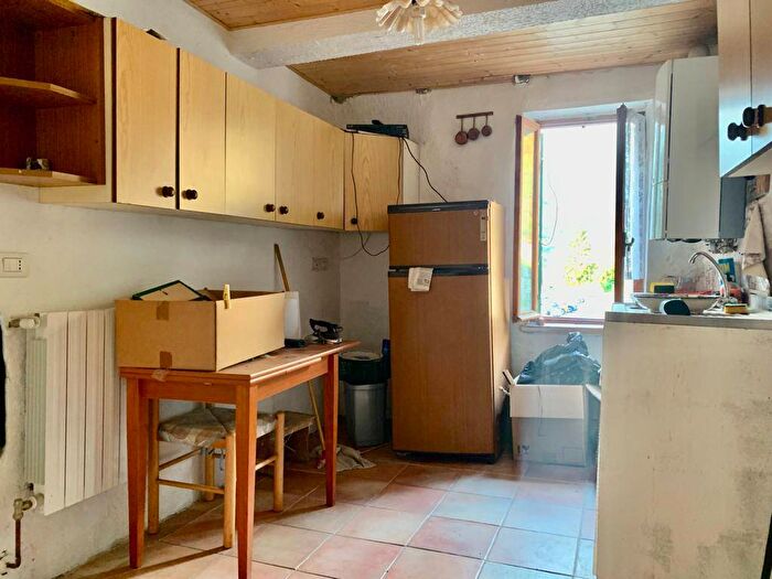 Appartamento trilocale in vendita in centro storico, Isolabona