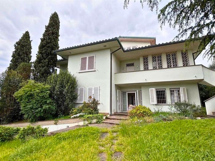 Casa con 6 locali in vendita in Via Ginepraia, Centro, Poggio a Caiano