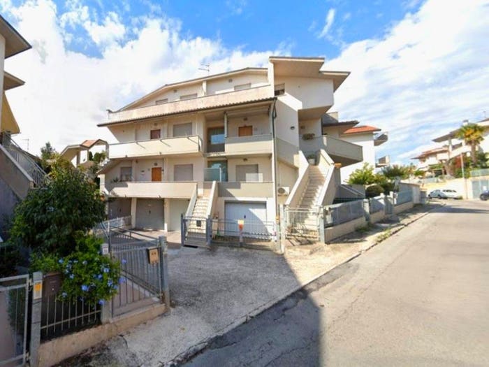 Appartamento con 6 locali in vendita in Via dei Mandorli, Marina Di Montemarciano, Montemarciano