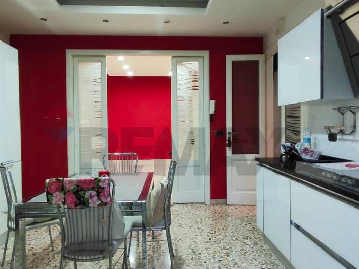 Appartamento con 6 locali in vendita in VIA GIORGIO ARCOLEO, Centro, Caltagirone