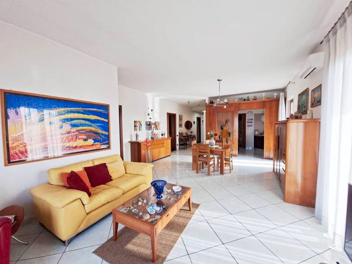 Appartamento con 6 locali in vendita in Via della Costituente, Centro, Cardito