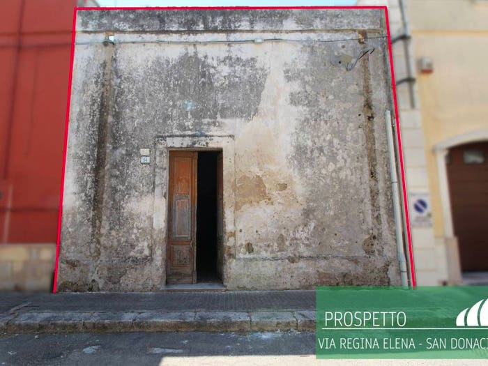 Casa bilocale in vendita in Via Regina Elena, San Donaci