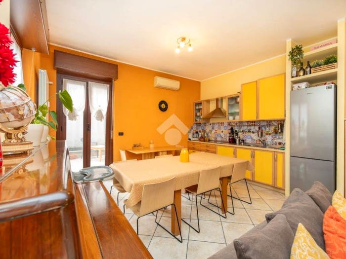 Appartamento quadrilocale in vendita in Via Giuseppe di Vittorio, Gorgonzola