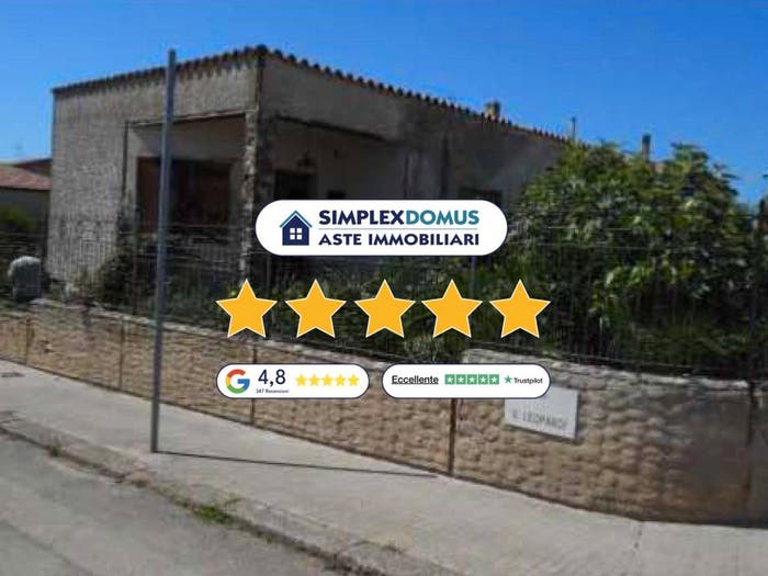 Appartamento trilocale in vendita in via Eleonora d'Arborea, Olmedo
