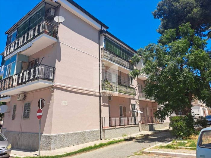 Appartamento trilocale in vendita in piazzetta libertà, Centro, Crotone