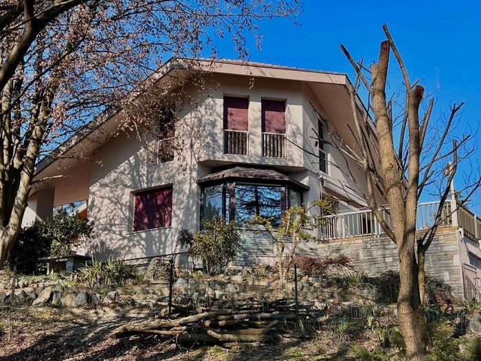 Casa con 6 locali in vendita in Centro, Montechiaro d'Asti
