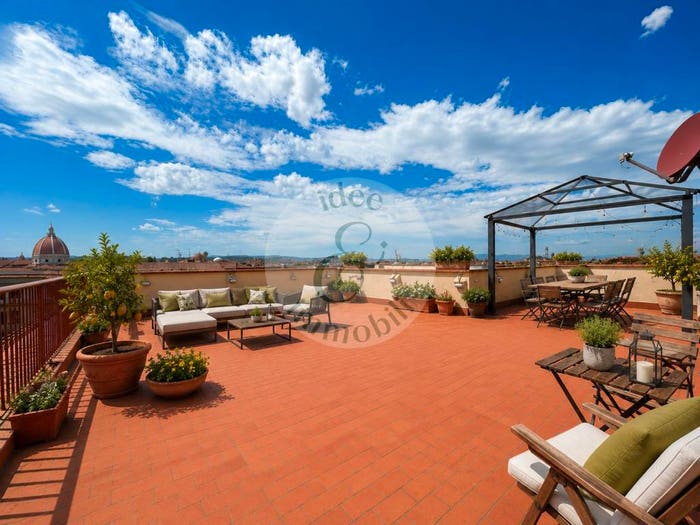 Appartamento con 6 locali in vendita in Via Camillo Benso di Cavour, San Marco SS Annunziata, Firenze