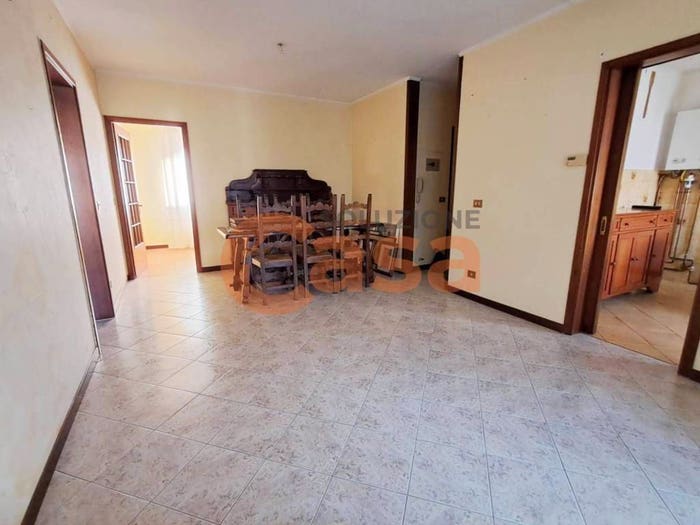 Appartamento quadrilocale in vendita in Via Giulio Pastore, Farnesiana, Piacenza