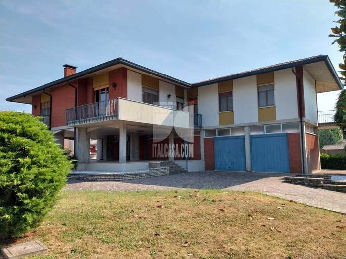 Casa con 6 locali in vendita in Brignano Gera d'Adda