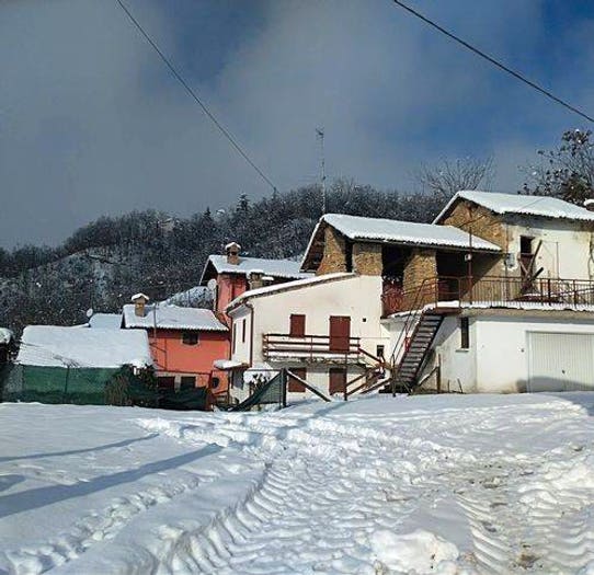 Casa con 5 locali in vendita in Frazione Pianetta, Borgo Priolo