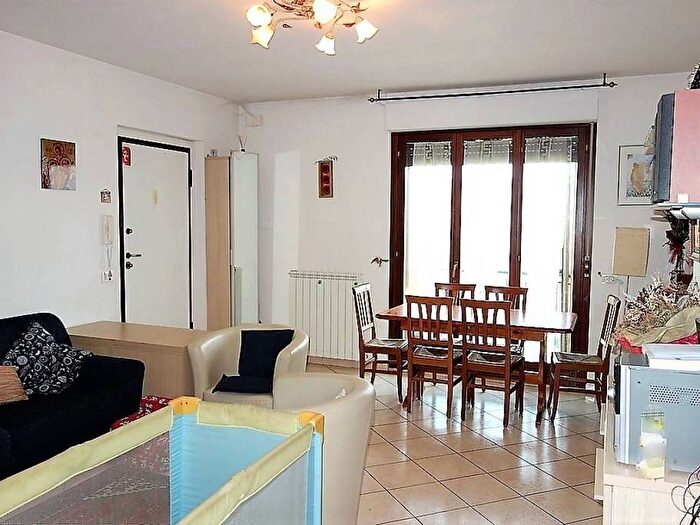 Appartamento con 5 locali in vendita in Ponte Ete Caldarette, Fermo
