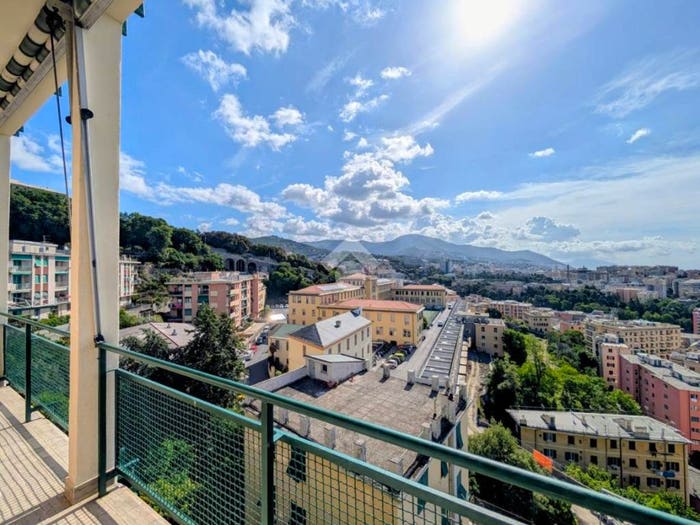 Appartamento quadrilocale in vendita in Via Imperiale, San Fruttuoso, Genova
