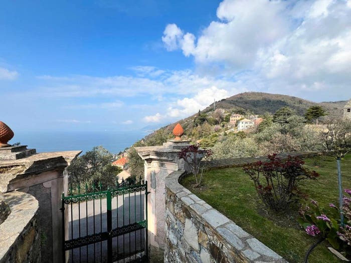 Appartamento quadrilocale in vendita in Ruta, Camogli