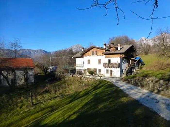 Casa con 6 locali in vendita in Località Buracci, Tambre