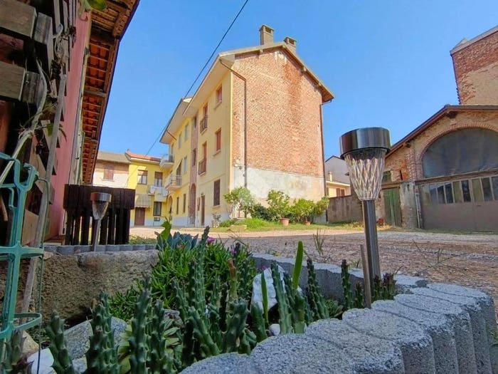 Appartamento quadrilocale in vendita in Via S Giovanni, Centro, Robecco sul Naviglio