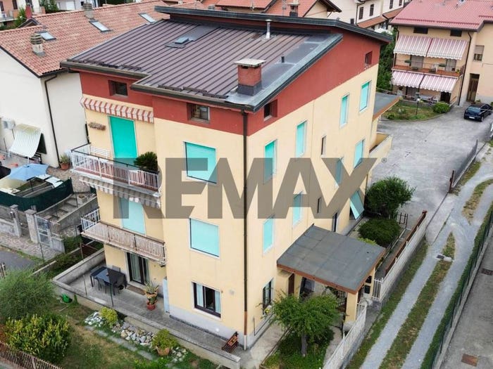 Appartamento quadrilocale in vendita in Via Zappello, Centro, Villa d'Adda
