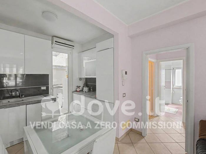 Appartamento trilocale in vendita in Via Zoni, Centro, Lavena Ponte Tresa