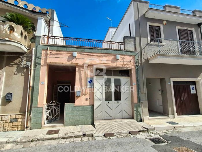 Casa quadrilocale in vendita in via A Ponchielli, San Donaci