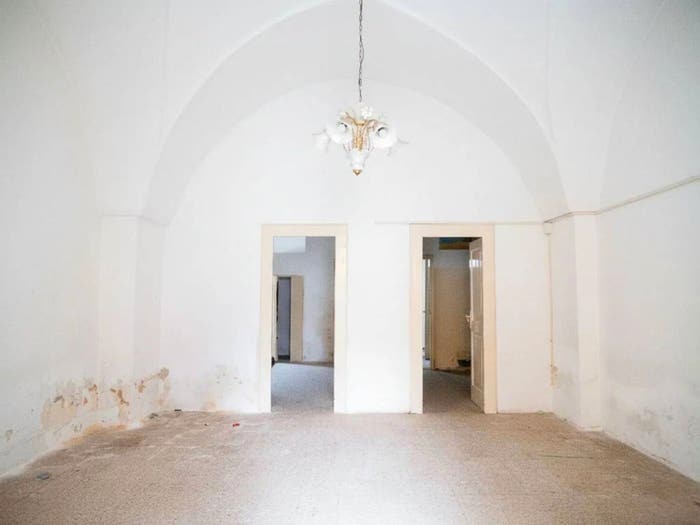 Casa quadrilocale in vendita in Via Bartolo Ravenna, Centro, Parabita