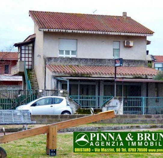 Casa con 6 locali in vendita in Via Olbia, Centro, Simaxis