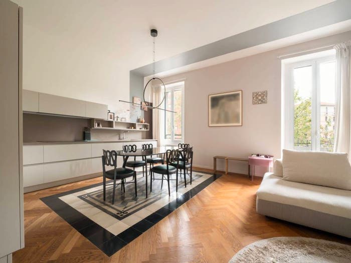 Appartamento con 5 locali in vendita in Via San Gerolamo Emiliani, Porta Romana Medaglie d'Oro, Milano