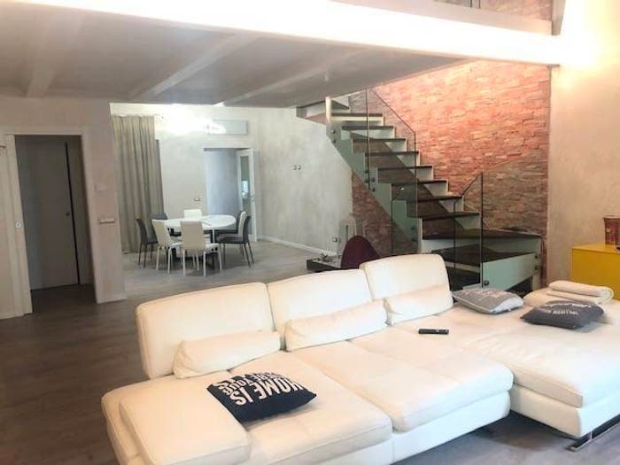 Appartamento con 5 locali in vendita in Via Principe Amedeo di Savoia, Centro, Mantova