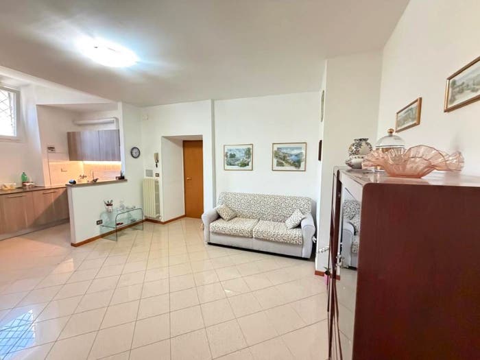 Appartamento trilocale in vendita in Piazza Novembre, Centro, Cupramontana