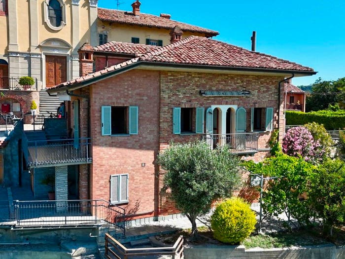 Casa con 5 locali in vendita in Corso Fratelli Bandiera, Centro, Alba