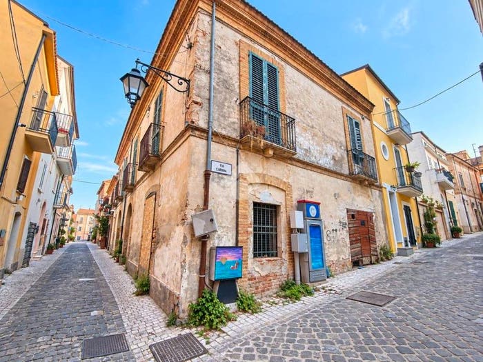 Casa con 6 locali in vendita in Via Enrico Toti, Centro, Giulianova