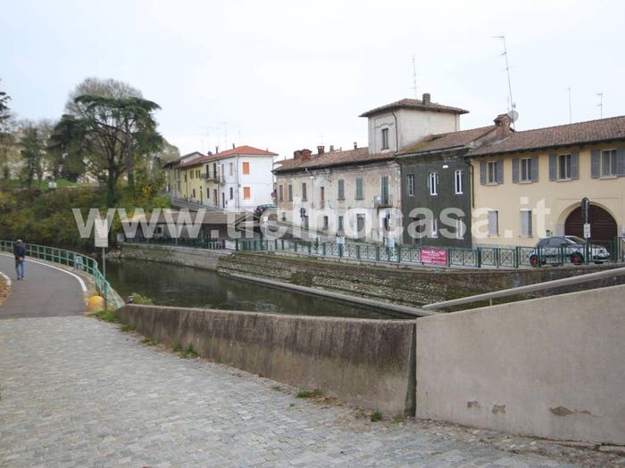 Casa quadrilocale in vendita in Via Camillo Benso di Cavour, Centro, Boffalora Sopra Ticino