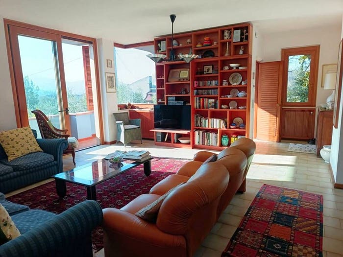 Casa con 6 locali in vendita in Penne