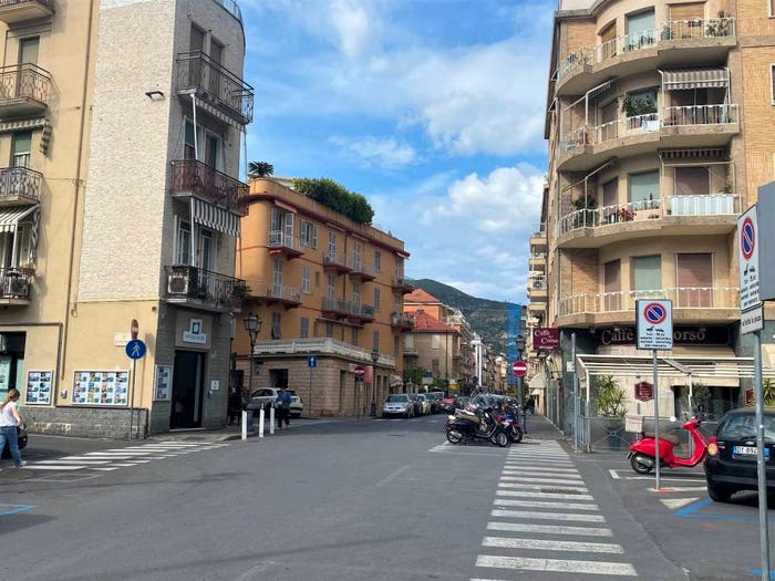 Appartamento quadrilocale in vendita in Via Dante, Centro, Alassio