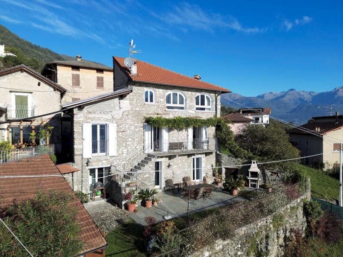 Casa con 6 locali in vendita in Frazione Ghiano, Vignola, Cremia