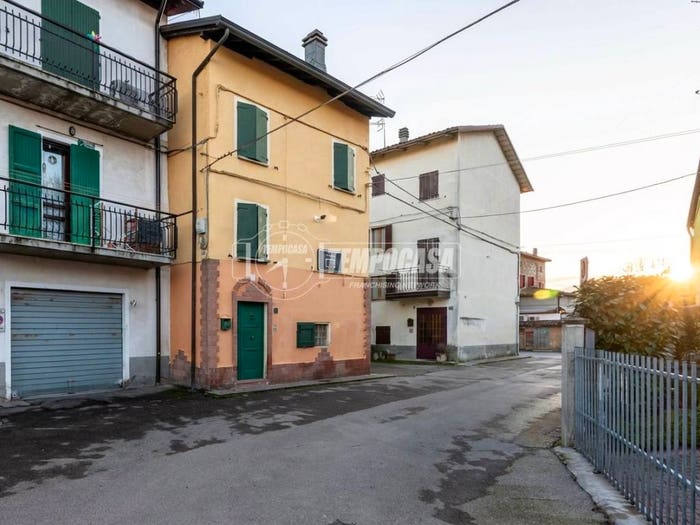 Casa trilocale in vendita in Via Castello, Roteglia, Castellarano